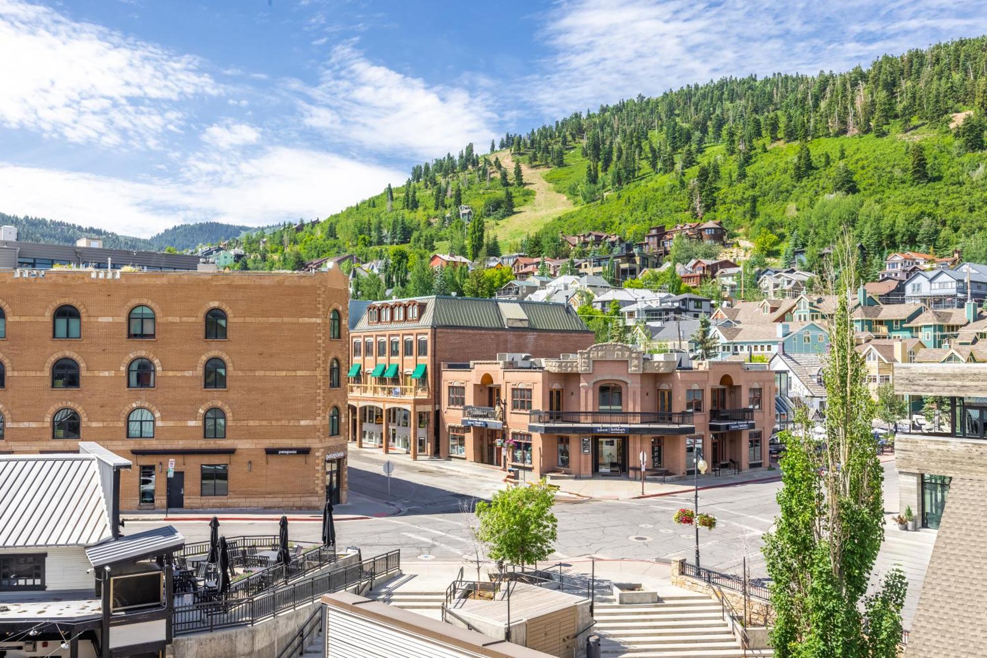 Main & Sky Villa Park City Kültér fotó