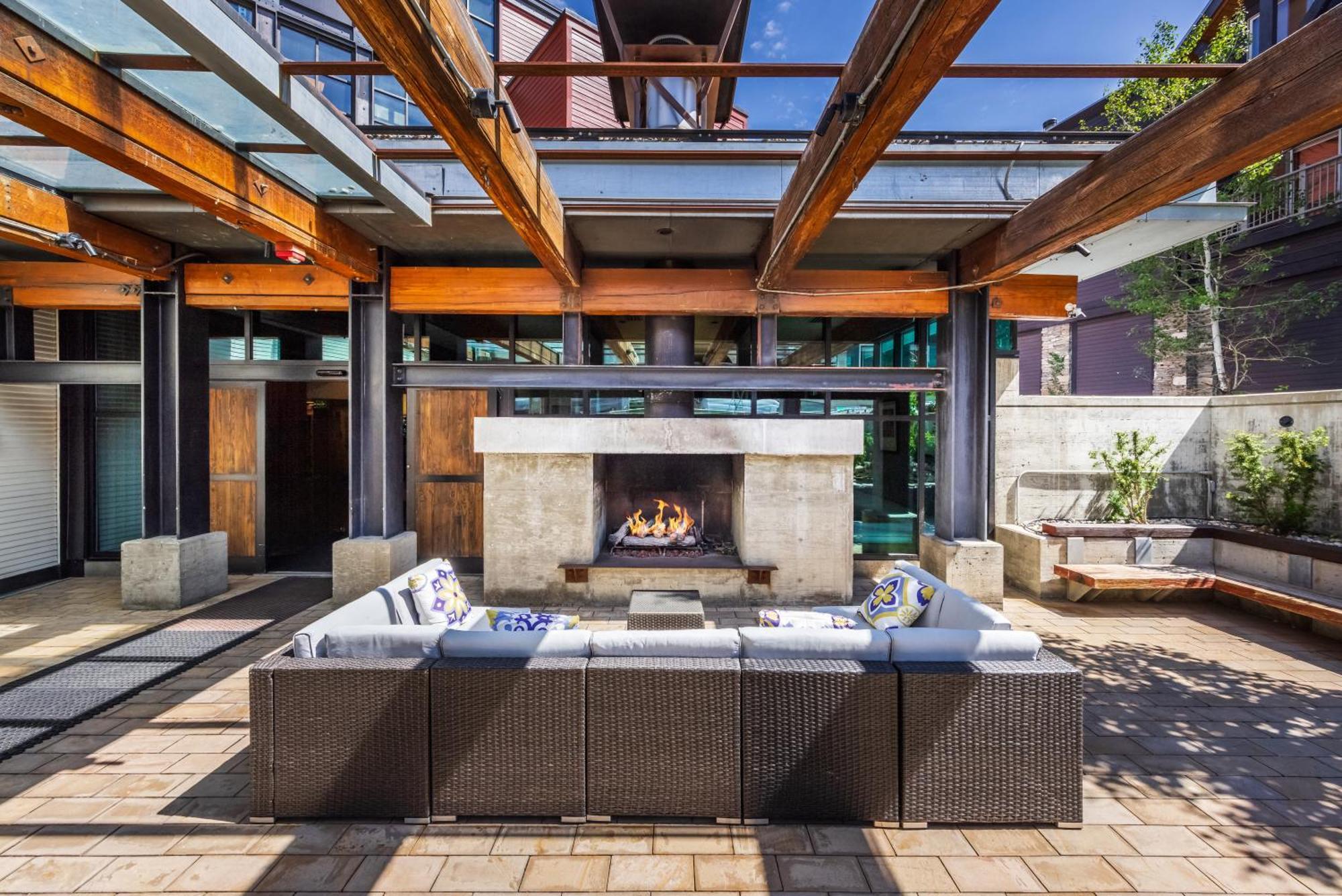 Main & Sky Villa Park City Kültér fotó